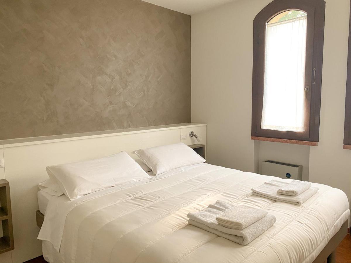Jolly Apartments Sirmione Exterior photo