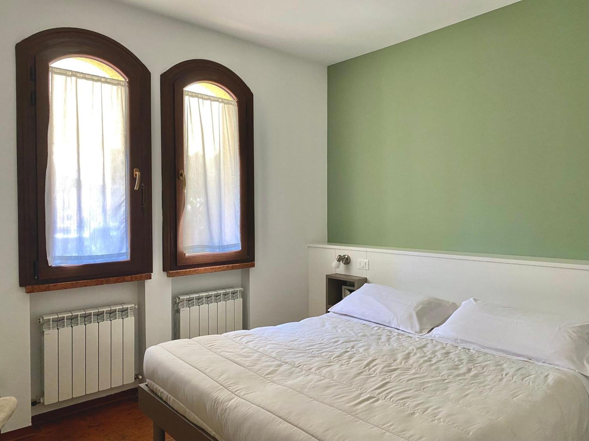 Jolly Apartments Sirmione Exterior photo