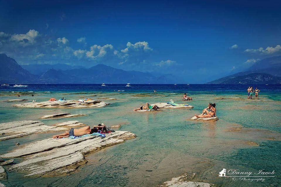 Jolly Apartments Sirmione Exterior photo